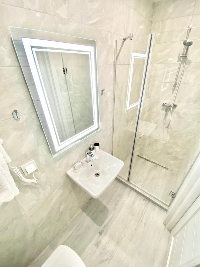 Аркадийский Дворец. Санрайз Apartment โอเดสซา ภายนอก รูปภาพ